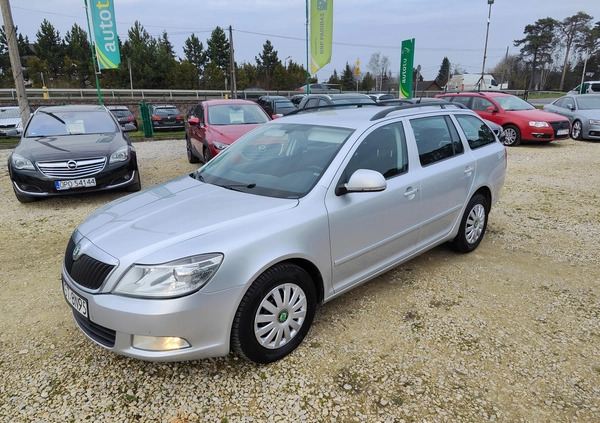 Skoda Octavia cena 19900 przebieg: 297000, rok produkcji 2012 z Pieszyce małe 277